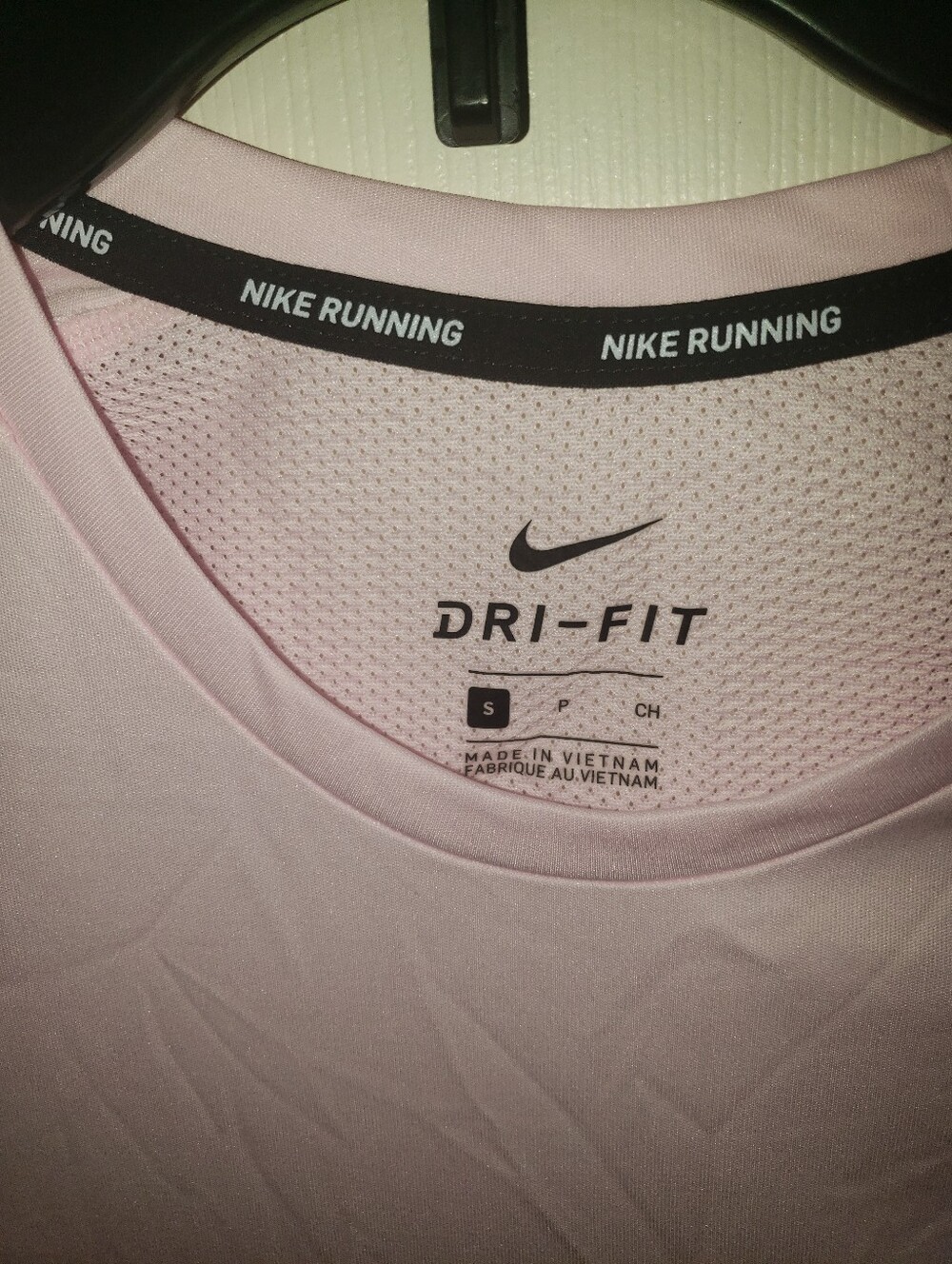 Size S Nike Men's Light Pink Dri-FIT Short Sleeve Shirt - Picture 2 of 5